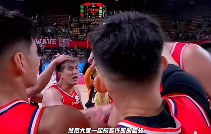 仅打3场,广州为何不交易郭艾伦?谁注意他赛后举动,杨鸣选错了|男篮|广州男篮|徐昕|同曦男篮|篮板_新浪体育_新浪新闻