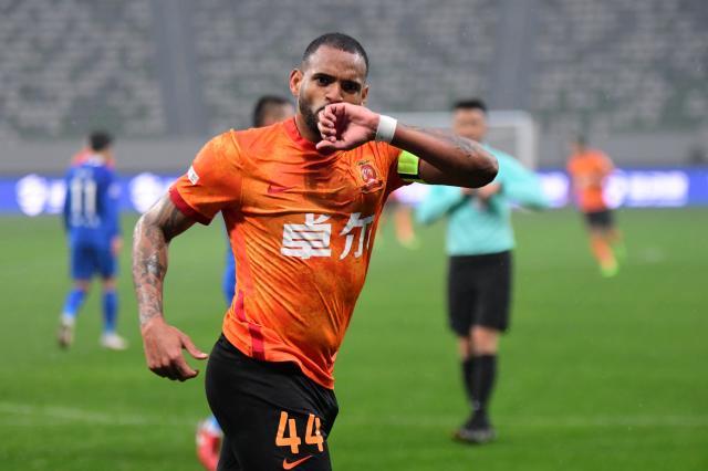 bob半岛体育官方网站-【中超】蒿俊闵两助攻洛佩斯双响 武汉4比2沧州