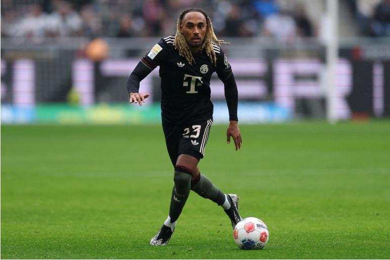 bob半岛体育-法尔克：埃弗顿、马赛和里昂都对博埃有兴趣，但他不想转会