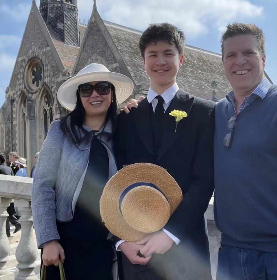 bob半岛体育官网-事业巅峰远赴美国，被老外“玩腻”后晚年回国，如今变成了这样！