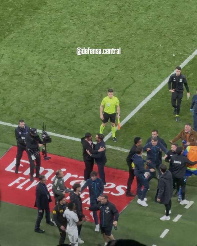 bob半岛体育-近7年来第一次连败！皇马主场0-1爆冷负赫塔费，落后巴萨达4分