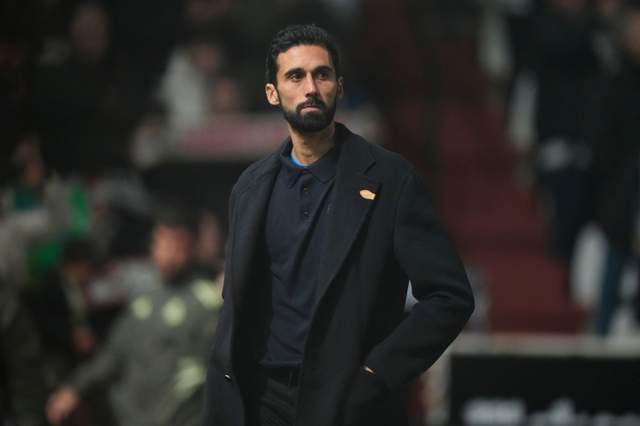 bob半岛体育-近7年来第一次连败！皇马主场0-1爆冷负赫塔费，落后巴萨达4分