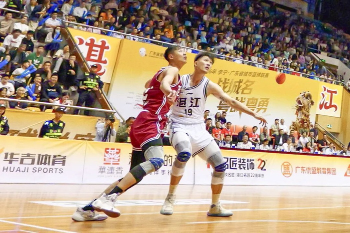 专访“粤BA”茂名队队员李春明：“为家乡而战，是我们勇于拼博的底气”|篮球|广东省|广东省城市篮球联赛|张波|球队_新浪新闻